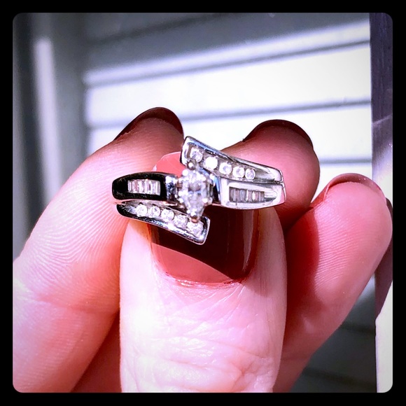 Jewelry - 14k White Gold Diamond Engagement Ring size 5